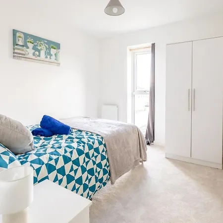 Stunning Modern 3 Bedroom Townhouse - Perfect Getaway بيت للعطل *