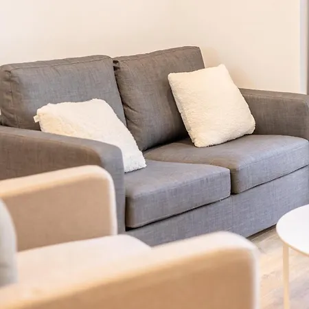 Stunning Modern 3 Bedroom Townhouse - Perfect Getaway