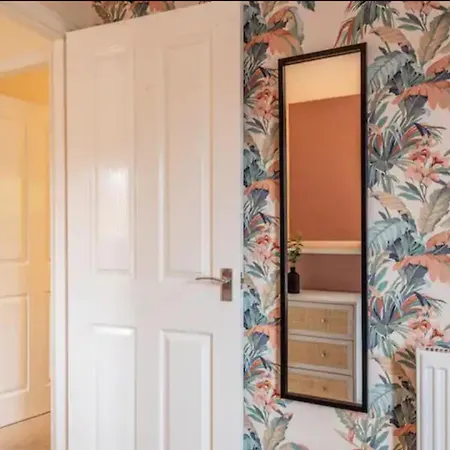 Charming Whitehurst Drive Nest In