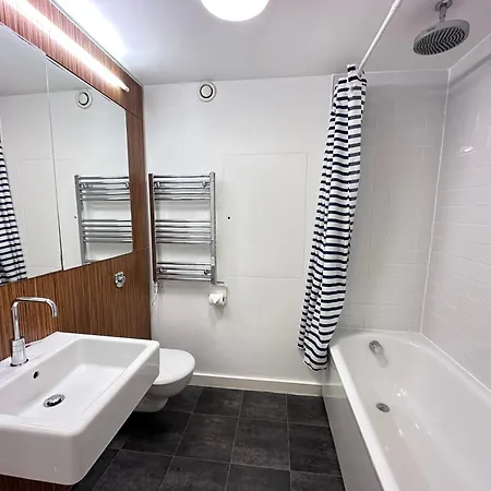 Private Garden With Geodome * Манчестер