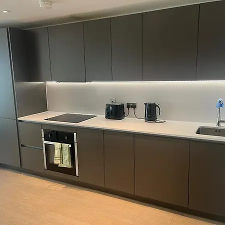 Apartment Luxury 2 Bedroom *