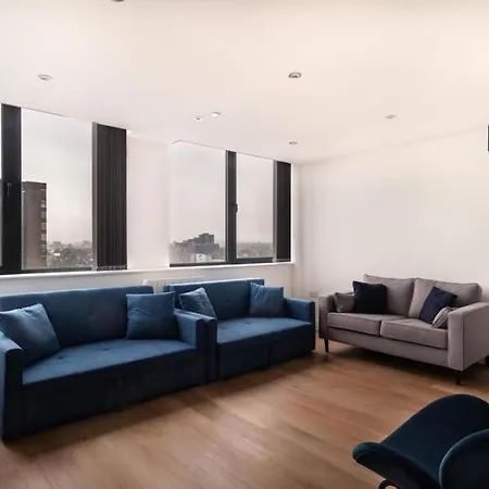 Snug 1br Apt, 4ktv-free Parking Manchester