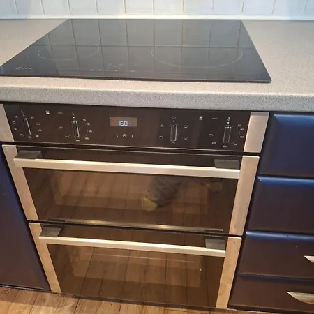 Cosy 4 Bed Townhouse