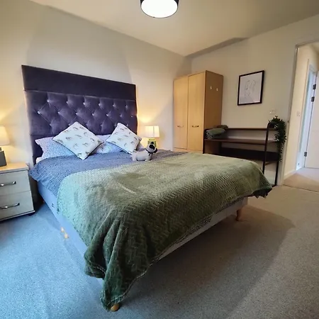 Free Private Parking - City Centre 2 Bedroom Ensuite Near Shopping & Financial Centre, Victoria Station & Ao * Manchester