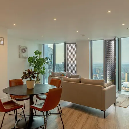 Ahg Luxury Tower Suite - Stunning City Views At Central Manchester *