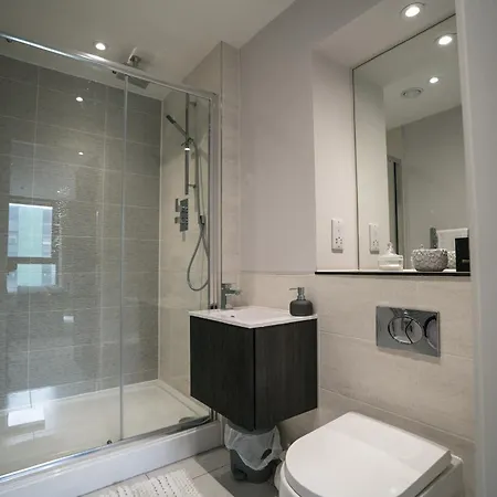 Manchester Apartment *
