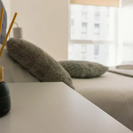 Manchester's Luxurious 2-bed Haven With Balcony - Canal Views & Proximity To United Lejlighed *