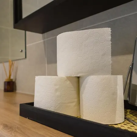 Manchester's Luxurious 2-bed Haven With Balcony - Canal Views & Proximity To United Apartamento *