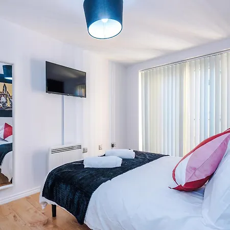 شقة Comfy 2 Bedroom In Manchester, Pool Table And Ps4 مانشستر