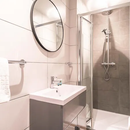 Апартаменты Fabulous 2 Bedroom In Centre Манчестер