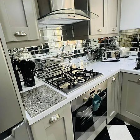 Three Bedroom House In Holiday home *