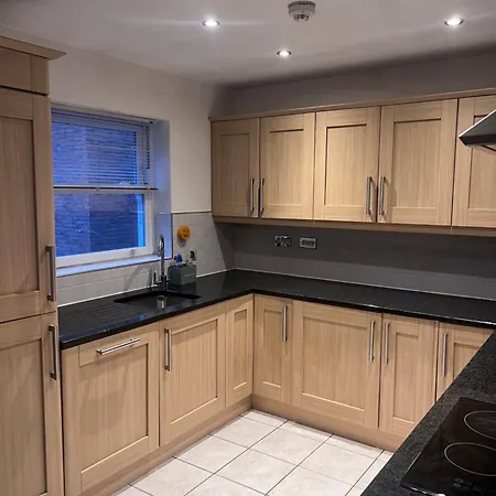 Апартаменты Brentwood Court Манчестер