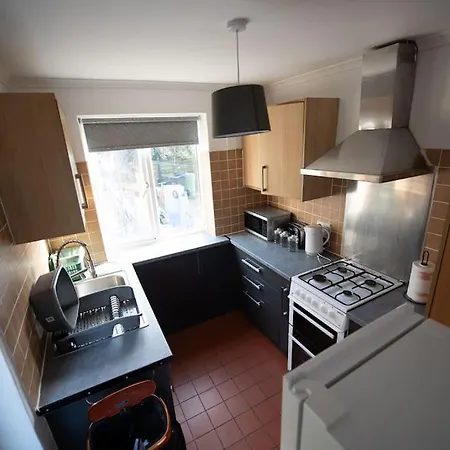 Spacious 3 Bed Airport Free Parking * Manchester