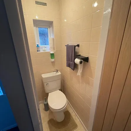 Prázdninový dům Cozy House With 3 Bedrooms Manchester