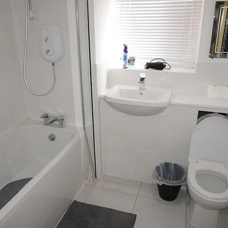 Habitación en casa particular Luxury - Pick A - Free Parking & Kitchen Access, Near Etihad Stadium, The Coop Live & Piccadilly Station, *