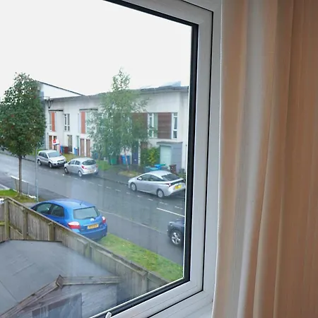 Luxury - Pick A - Free Parking & Kitchen Access, Near Etihad Stadium, The Coop Live & Piccadilly Station, Mánchester