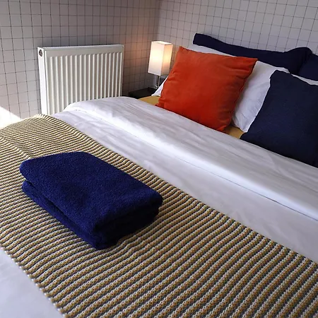 Luxury - Pick A - Free Parking & Kitchen Access, Near Etihad Stadium, The Coop Live & Piccadilly Station,