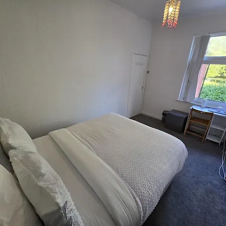 Poshval * Mánchester