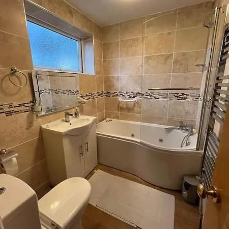 Gæstehus Cosy 4-bedroom *