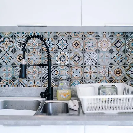 公寓 Sleeps 7, Stunning Home, Free Parking, Perfect For Groups, Long Term Disc