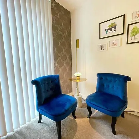 Family-friendly Cozy Stay, * Manchester
