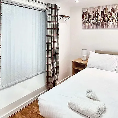 Rest&recharge At A Quiet House Close To Centre - Free Parking *