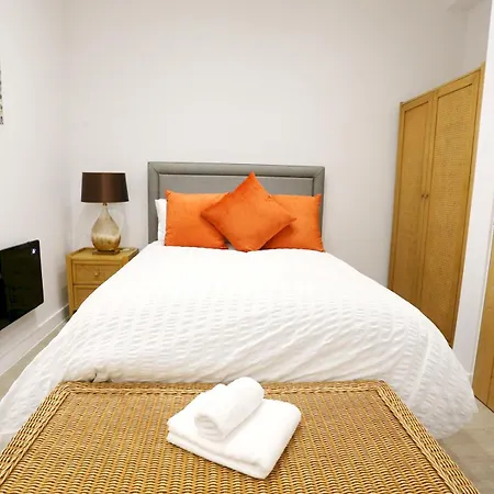 Beautiful Newly Built Flat - Walk To Centre - Pass The Keys * Manchester