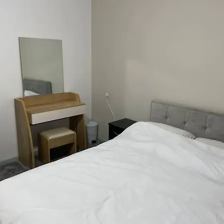 Apartment In The Heart Of *