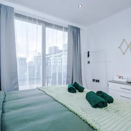 Sleeps 8, Duplex Apartment, Pool Table, Balcony X2, Long Term Disc, Perfect For Groups Apartamento *