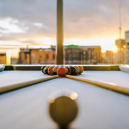 Sleeps 8, Duplex Apartment, Pool Table, Balcony X2, Long Term Disc, Perfect For Groups