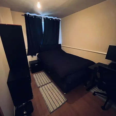 Cosy 4-bedroom Gæstehus