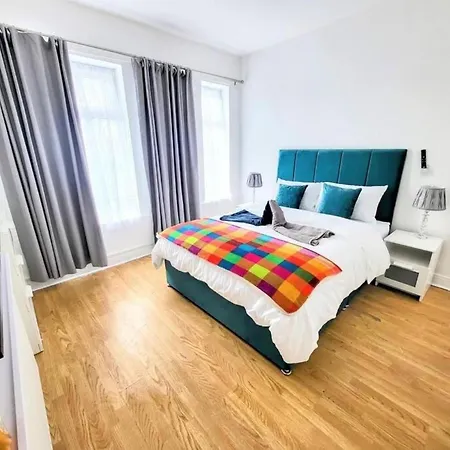 別荘 Traditonal House - Etihad -games Room-free Parking *