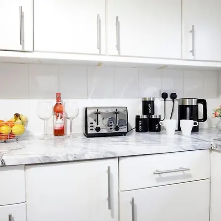 Stunning 4-bedroom Didsbury *