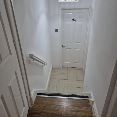 Lejlighed Affordably Elegant Close To Coop Live, Etihad Stadium And Centre *