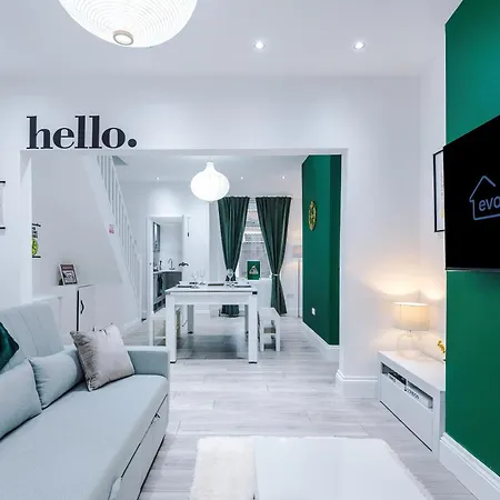 Apartmán Sleeps 6, Pool Table, Free Parking, Perfect For Groups, Long Term Disc