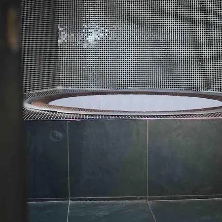 아파트 Casa Jungle Slps 20 Plp Mcr, Hot Tub, Bar, Cinema 맨체스터