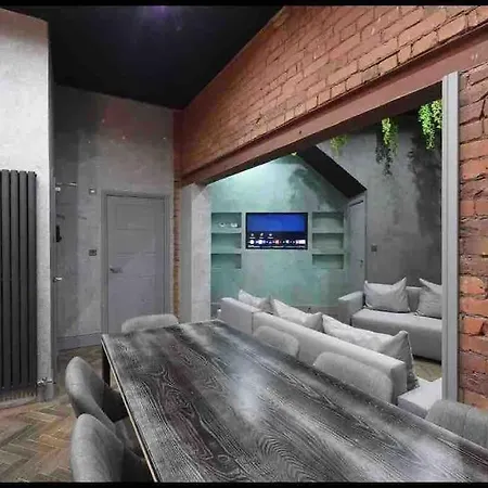 Casa Jungle Slps 20 Plp Mcr, Hot Tub, Bar, Cinema 맨체스터
