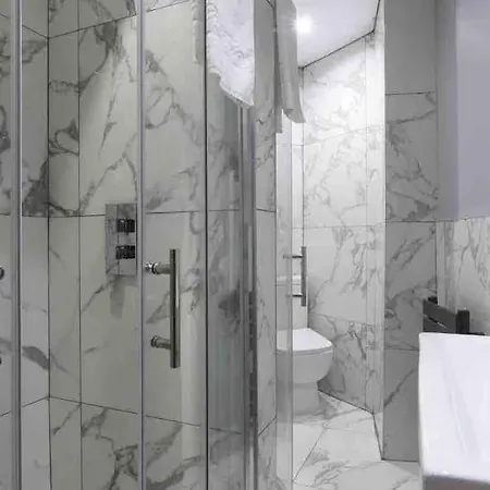 Casa Jungle Slps 20 Plp Mcr, Hot Tub, Bar, Cinema Apartment *