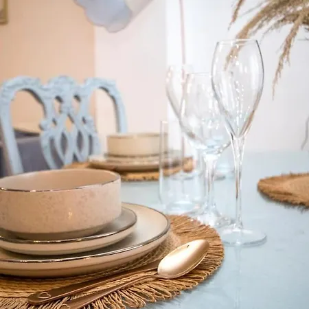 Coop Arena Luxurious Townhouse *