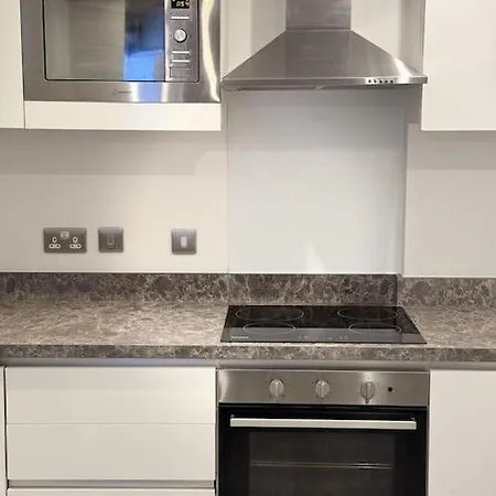 2br Duplex In Salford Mcr Sleeps4 Videos In Photos Manchester