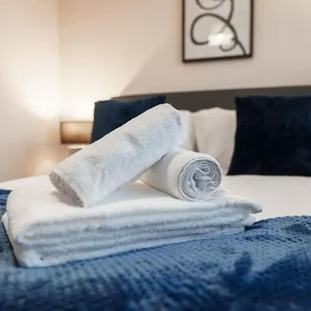 Apartmán With Free Parking By Superhost