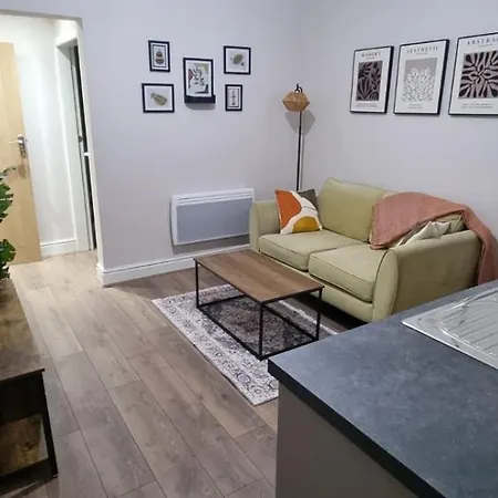 Beautiful Flat - Great Location - Perfect For Long Manchester