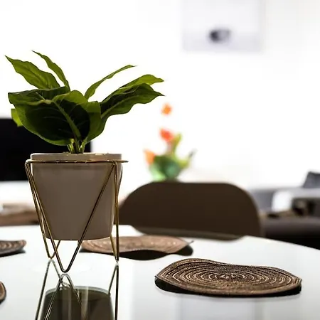 Modern 2 Bedroom - Centre - Parking Manchester