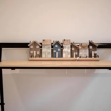 Haven Stylish Modern Apartment