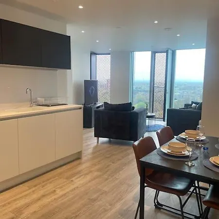 Designer Deansgate Den Apartmán *