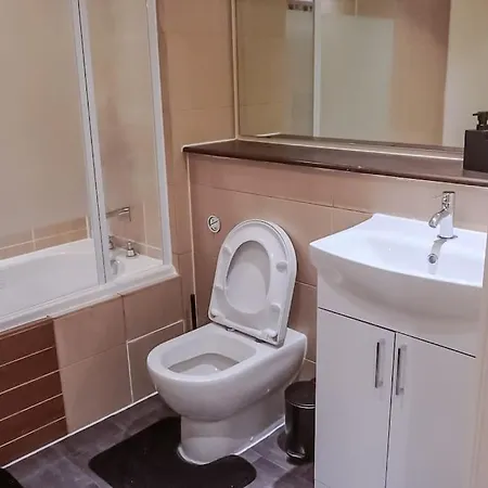 アパート Spacious 1-bdr For 3, Near Masson Place Arenas Cheetham Hill And Stadiums, Wi-fi *