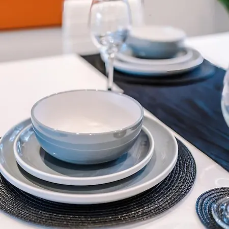 Stylish 3bdr House By Vista Short Lets & Serviced With Free Parking, Pool Table And Ps4