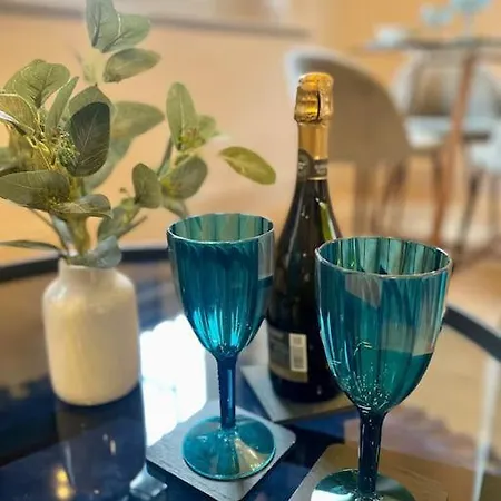 Chic * Manchester