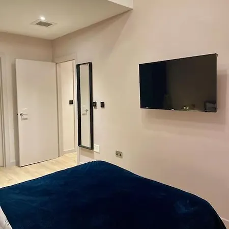 Sleek *