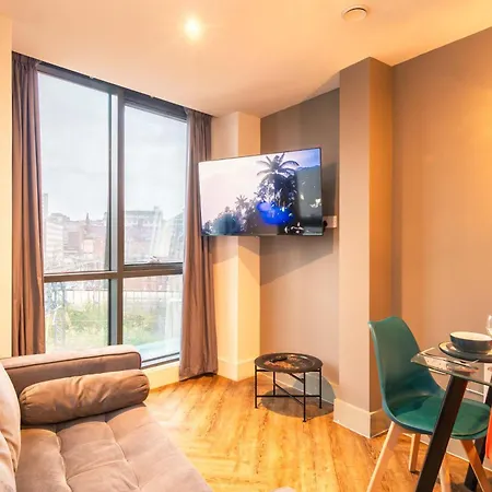 Fabulous 2 Bedroom In Centre *